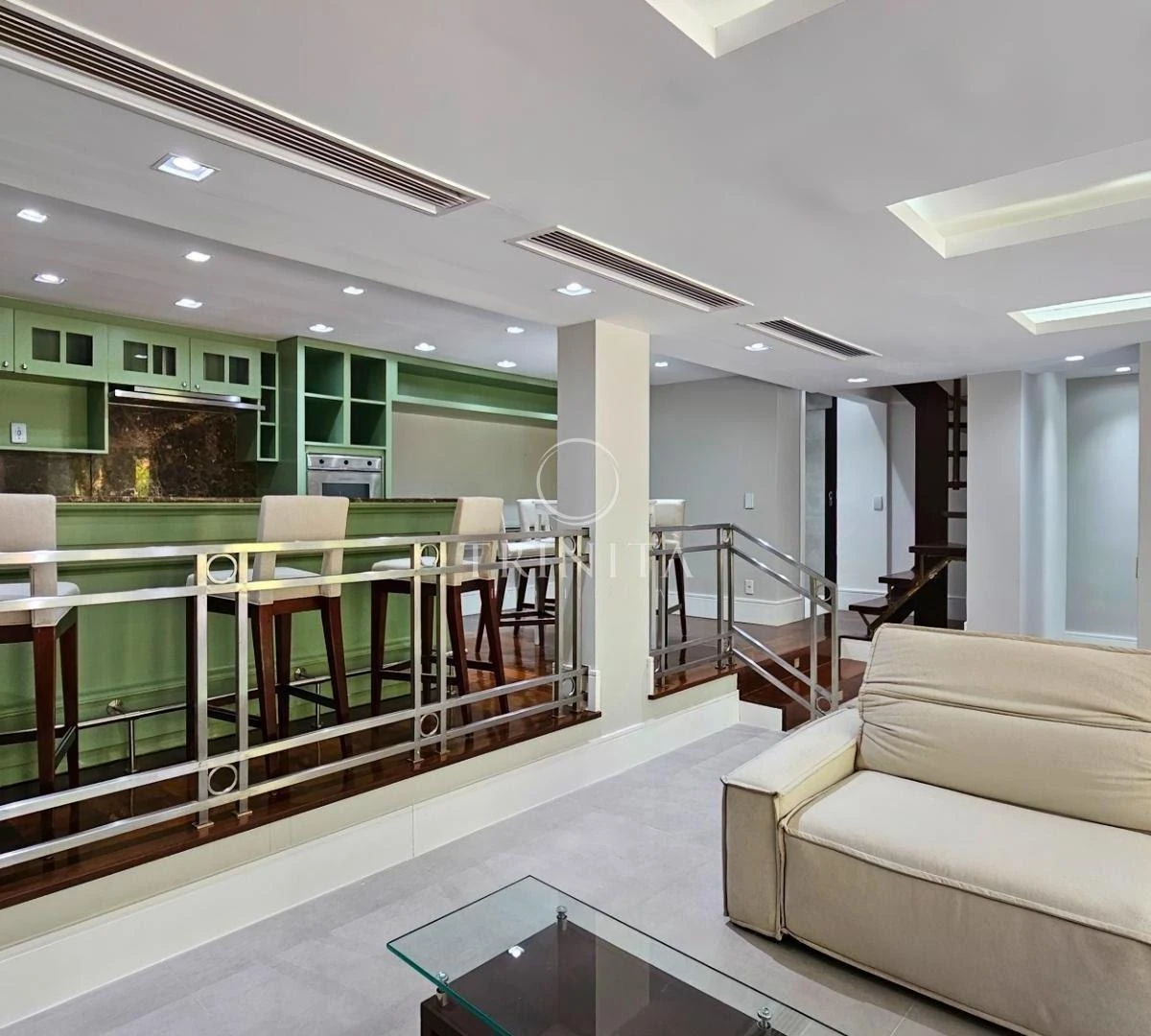 5-bedroom house with a bathtub in Rio de Janeiro — photo 31