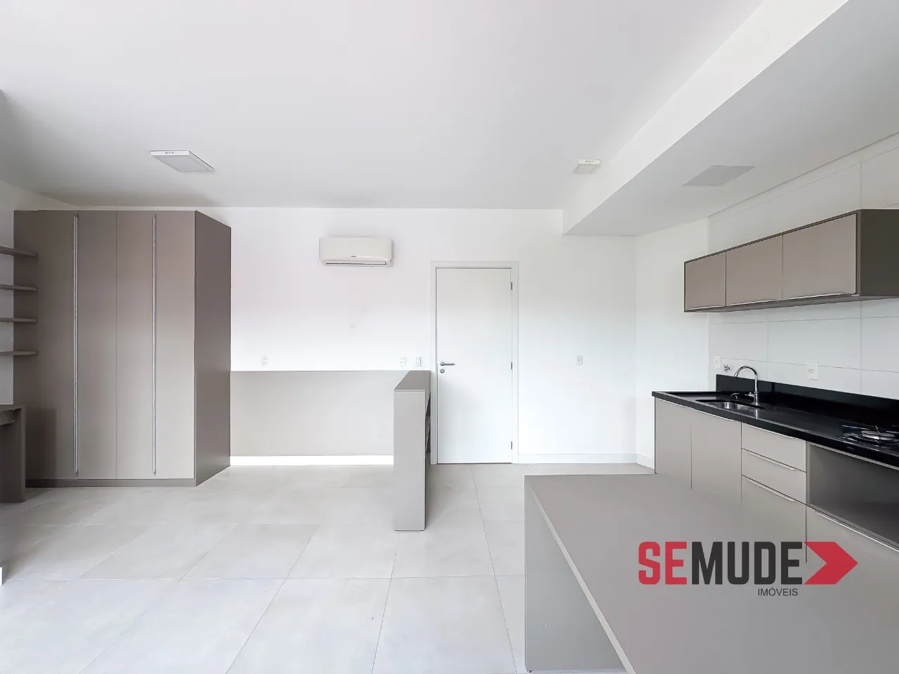 Home office in a one-bedroom apartment, 31 m² — photo 2