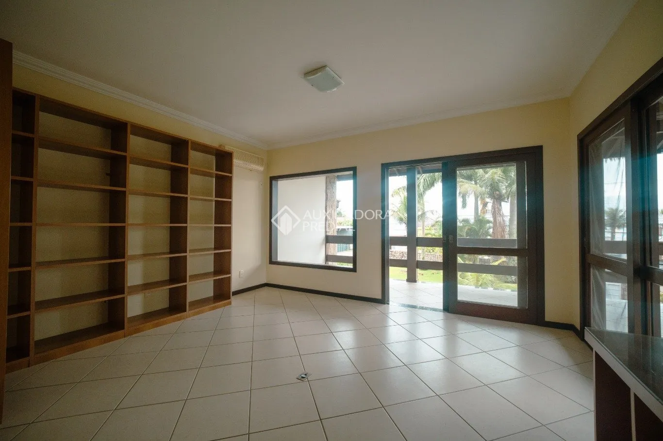 1723 m² house with a bathtub and a grill on the balcony — photo 56