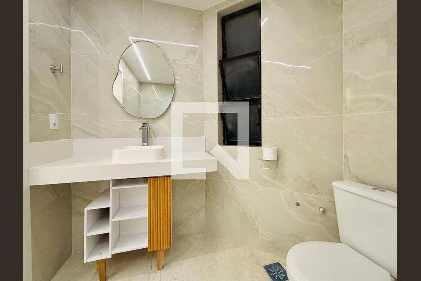Walk-in closet in a 3-bedroom apartment, 120 m² — photo 20