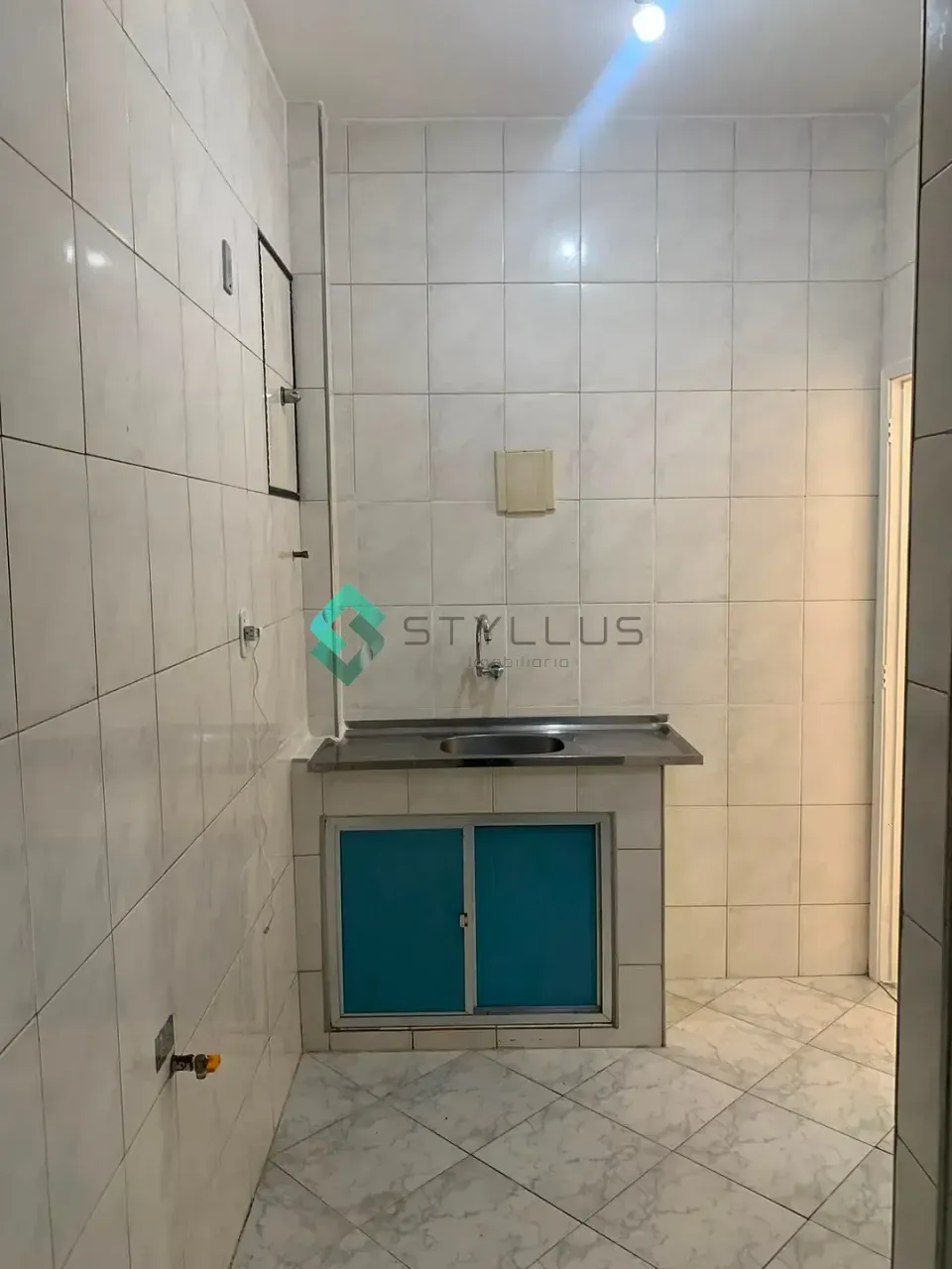 Unfurnished rental apartment with 2 bedrooms and 2 baths — photo 7