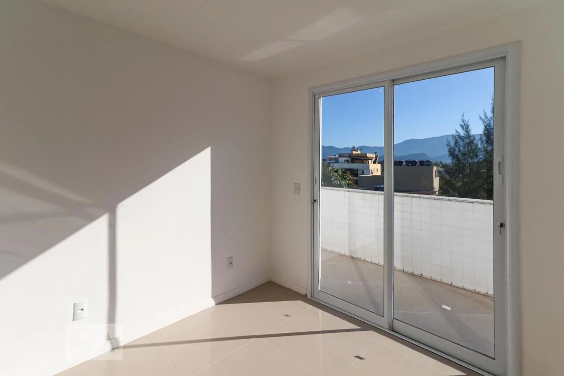3-bedroom apartment with a mountain view in Rio de Janeiro — photo 21