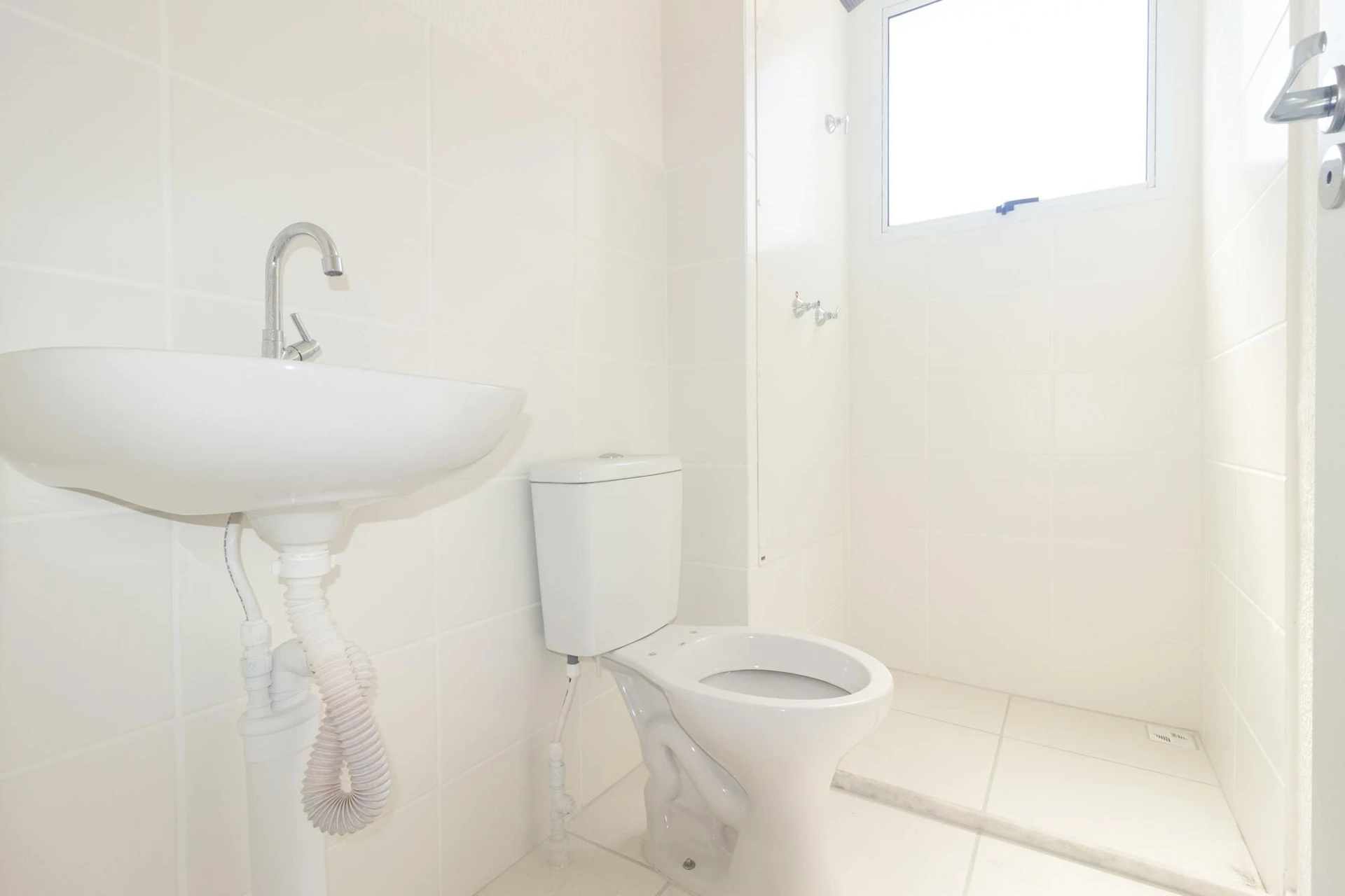 Apartamento de 2 quartos em condomínio com piscina — photo 7