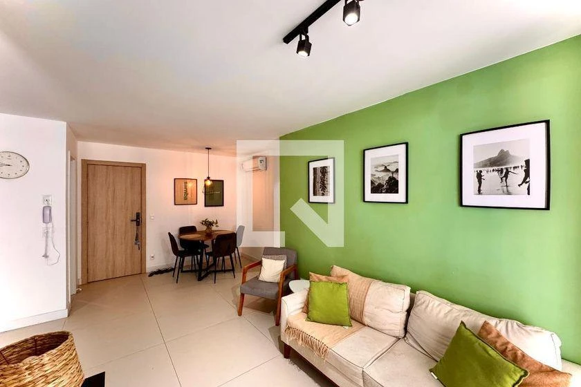 79 m² apartment with a washing machine and a home office
