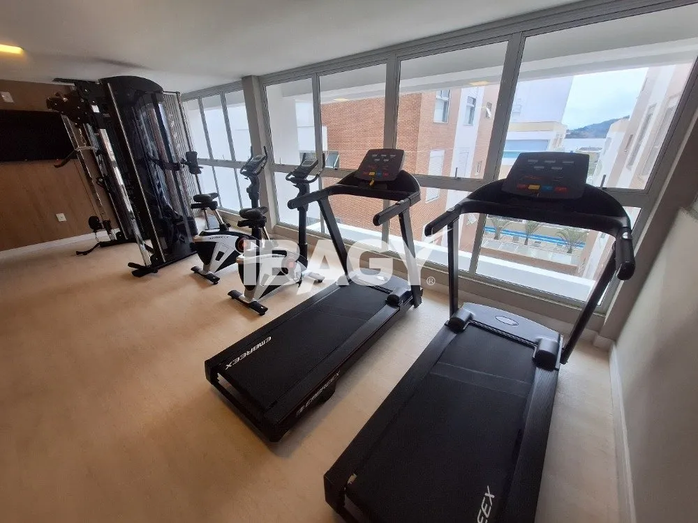 Apartment, 50 m², with a glass-enclosed balcony — photo 14