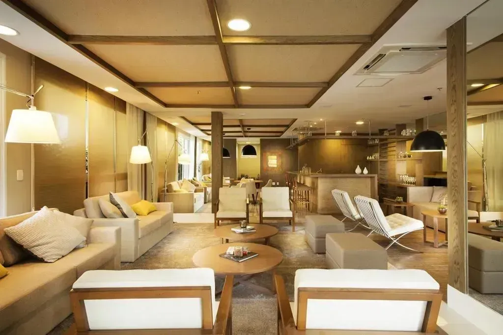 Furnished 2-bedroom apartment with balcony and 3 baths — photo 45