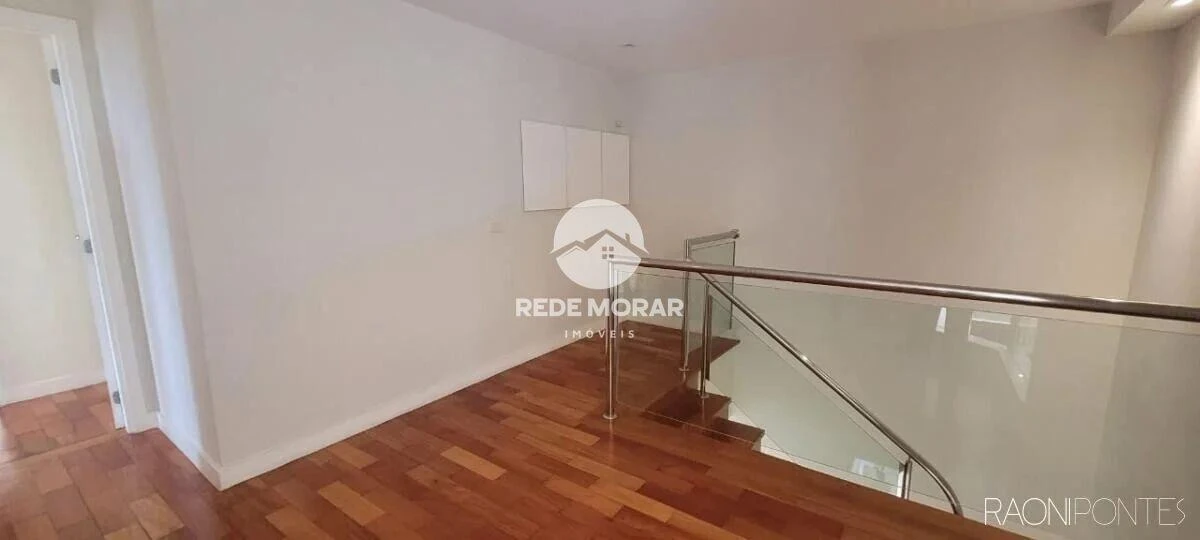 268 m² apartment with a water view and a bathtub — photo 34