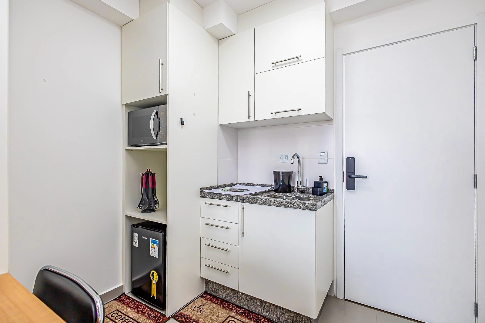 Furnished studio in a building with a coworking space — photo 29