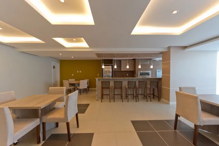 Furnished 37 m² studio with an open-plan kitchen — photo 2