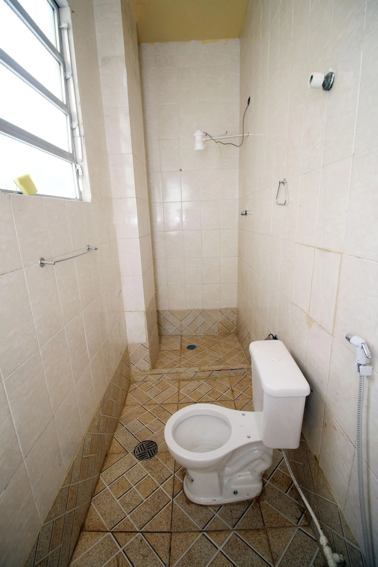 Квартира без меблів з 1 спальнею і без паркування — photo 7
