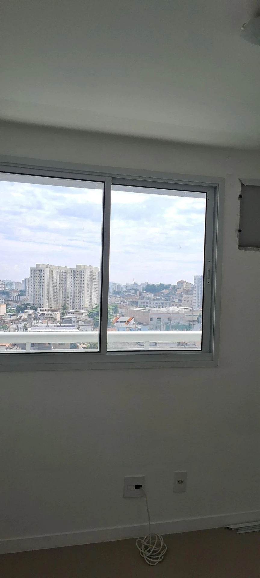 2-bedroom apartment in a building with a gym — photo 5