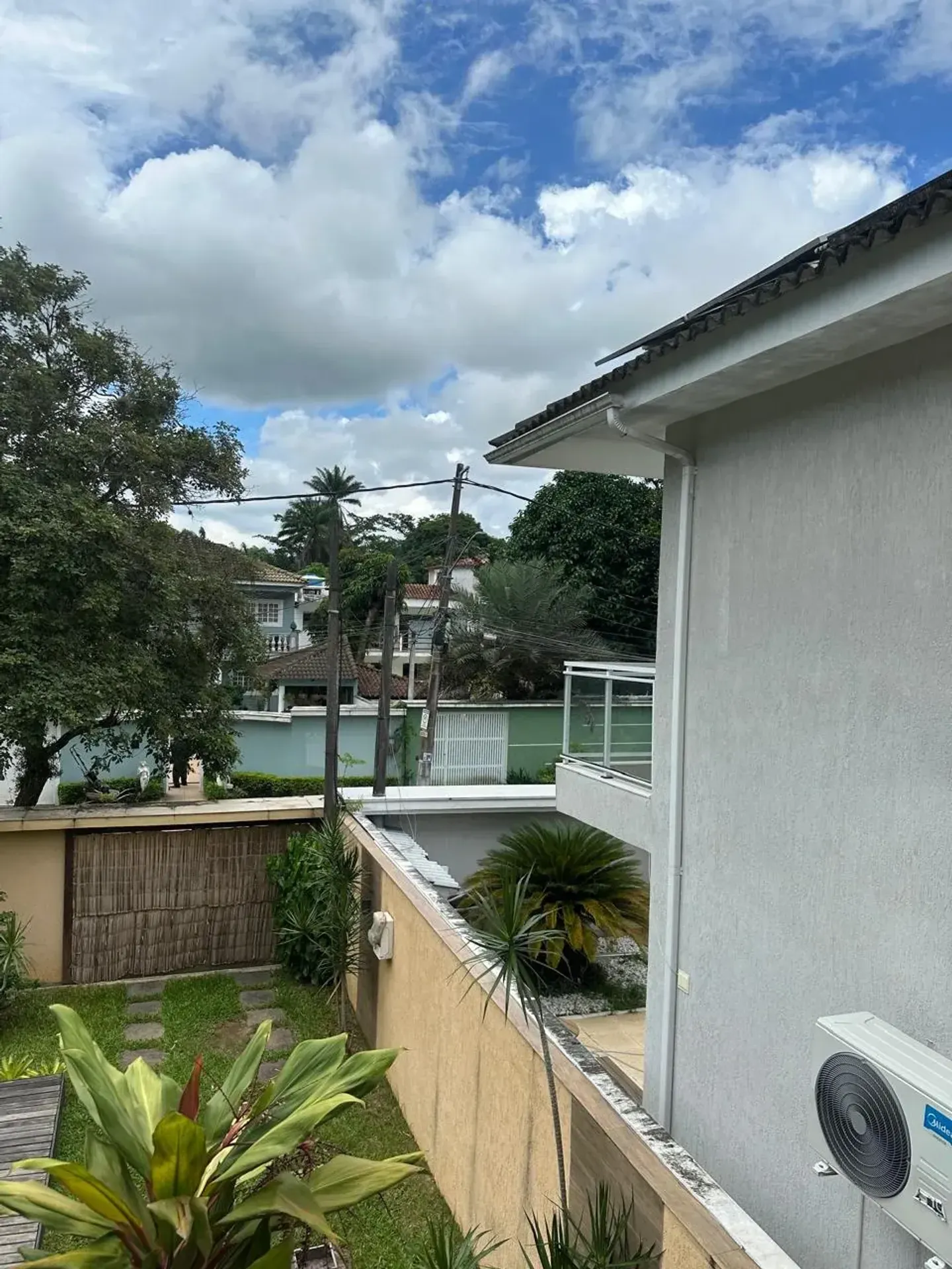 Duplex house with a shared open-air pool — photo 31