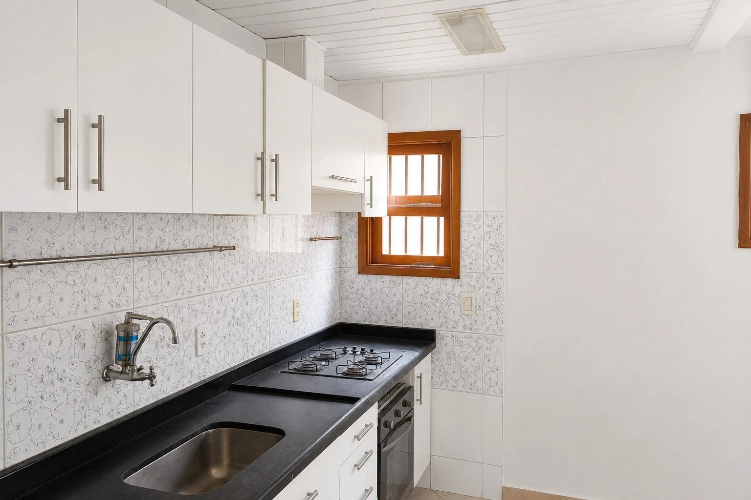 House with 4 bedrooms, 2 en-suites and 1 parking space — photo 9