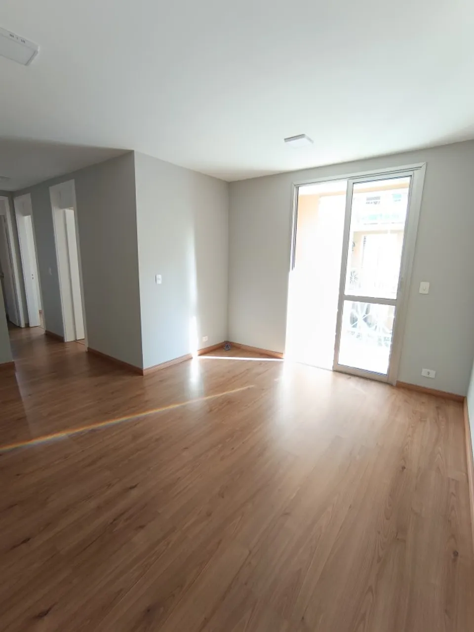 Apartamento de 3 quartos com varanda envidraçada, Capão Raso
