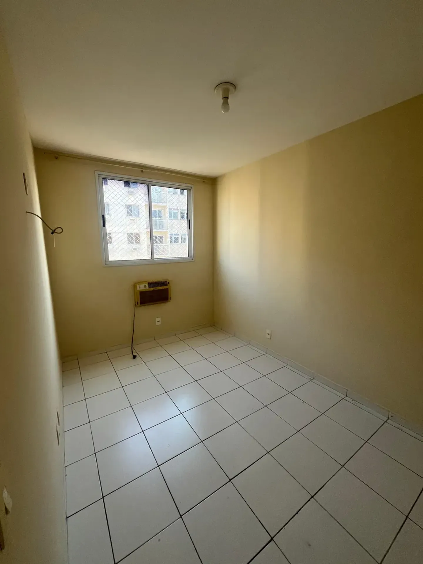 2-bedroom apartment in a building with a gym — photo 5