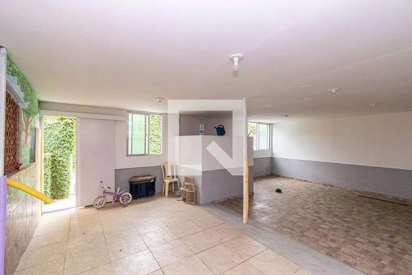Furnished house with 5 bedrooms and 560 m² — photo 22