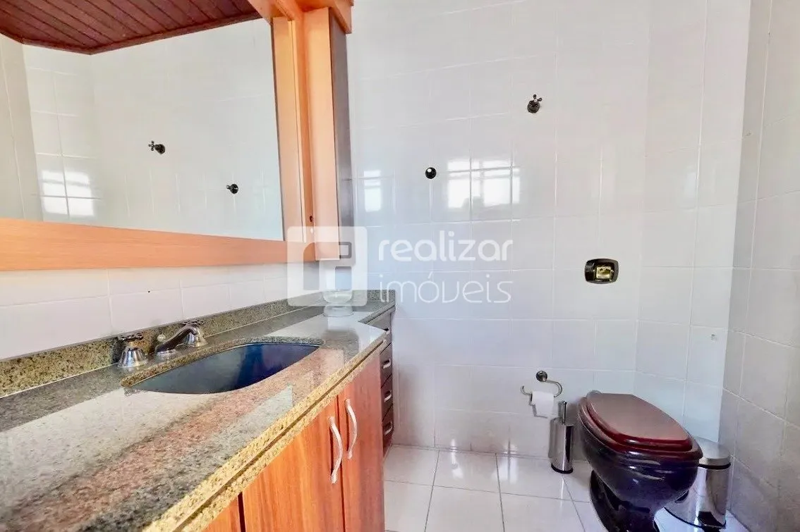 Apartamento de 3 dormitorios con balcón y 100 m² — photo 18