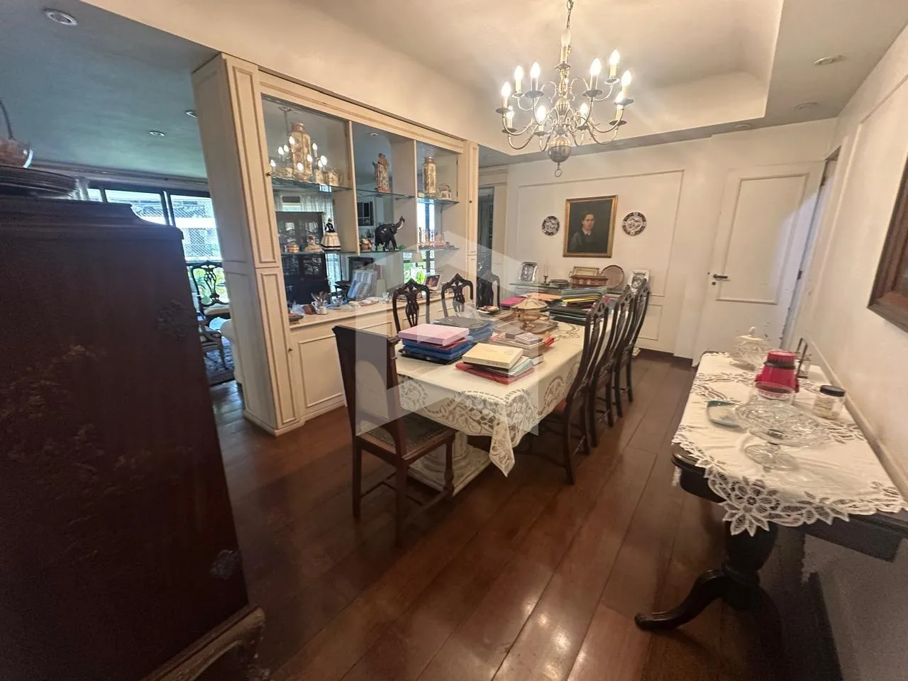 Furnished apartment, 252 m², with a walk-in closet — photo 22