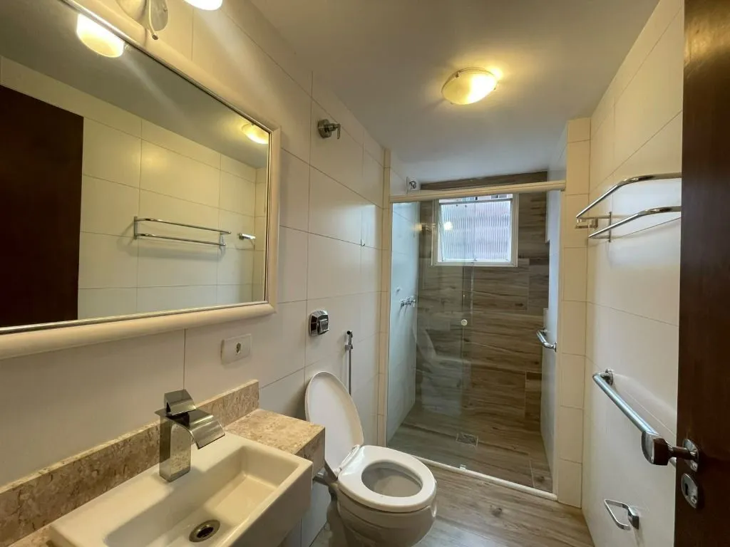 3-bedroom apartment, 1 with its own bathroom, 90 m² — photo 33
