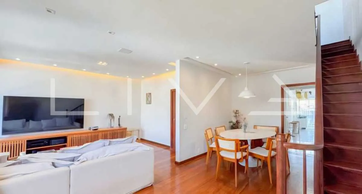4-bedroom apartment with a grill on the balcony — photo 5
