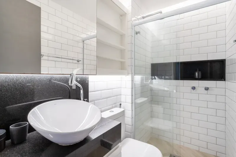 Furnished 1-bedroom apartment with open-plan kitchen and parking — photo 12