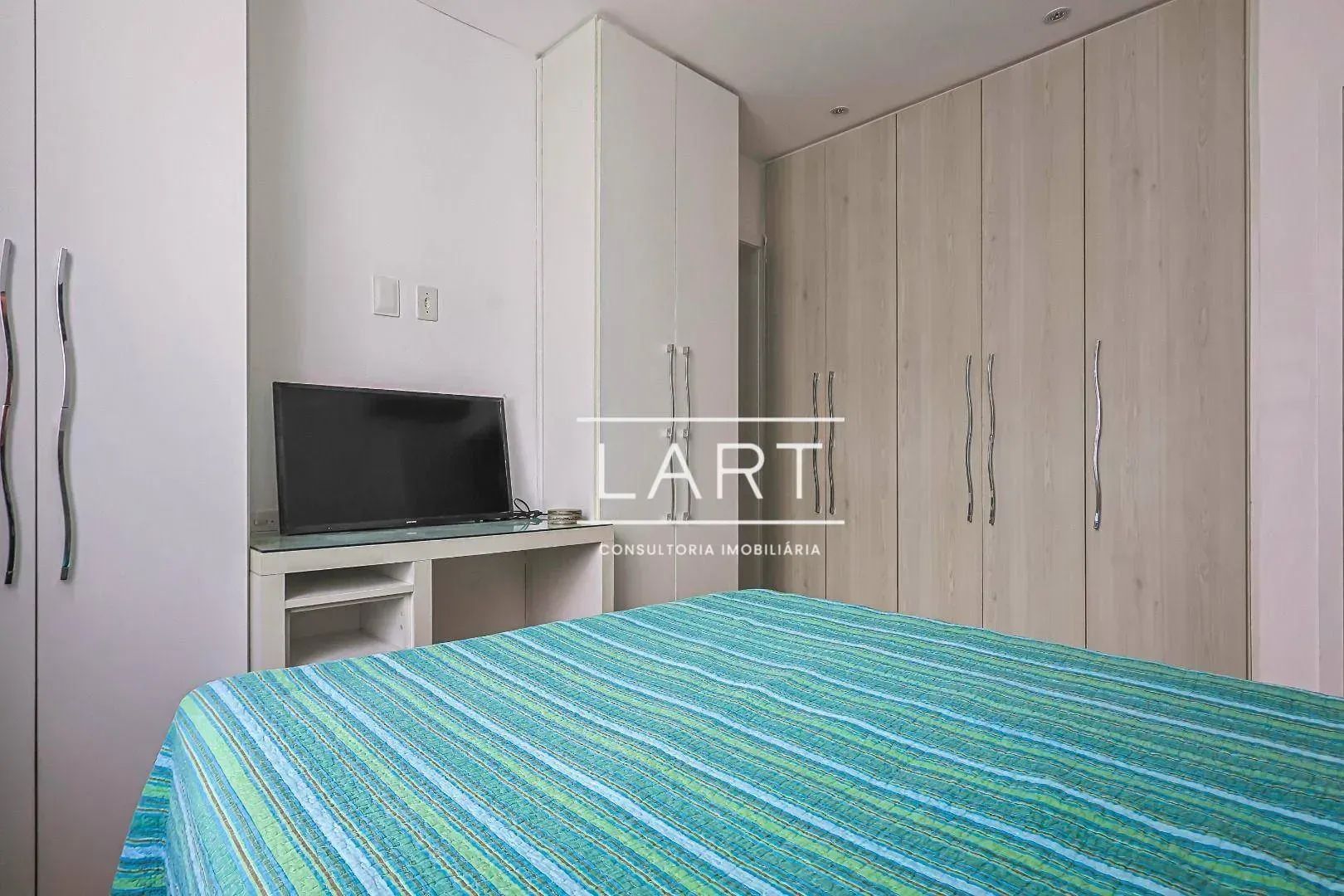 Apartamento com 4 dormitórios e 350 m²; área social ampla — photo 23