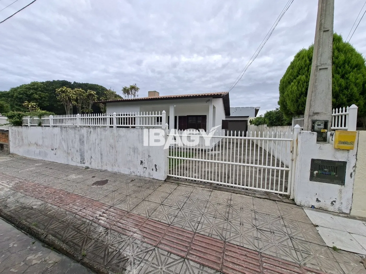 4-bedroom house with a water view in Florianópolis — photo 22