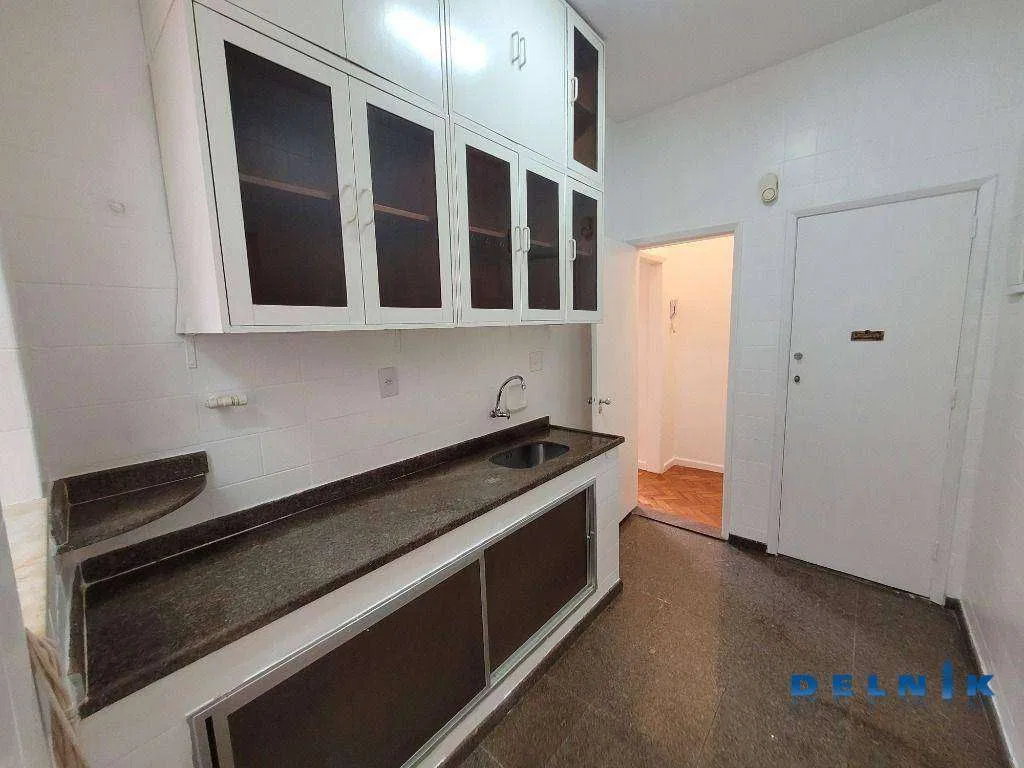 3-bedroom apartment for rent with a balcony — photo 9