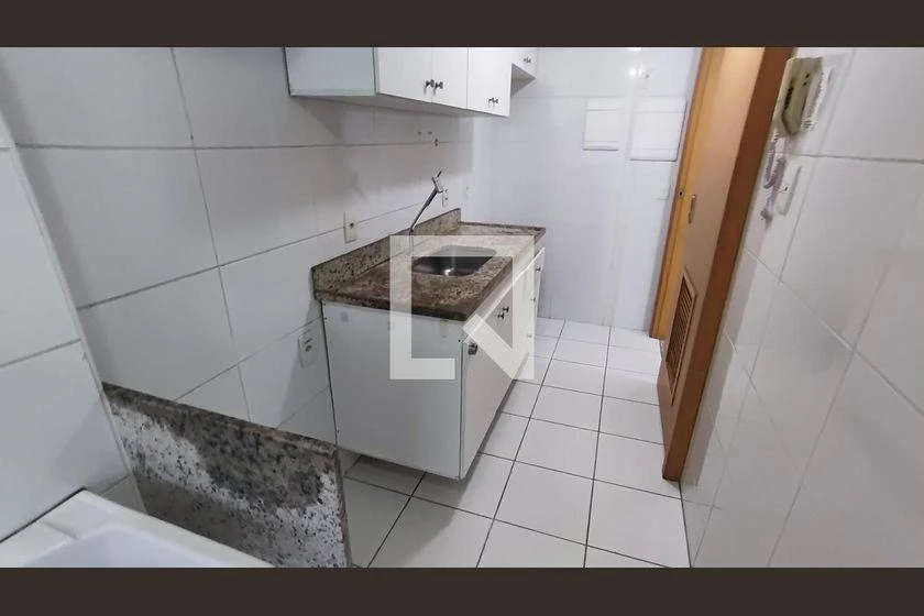 3-bedroom apartment in a building with a gym — photo 36