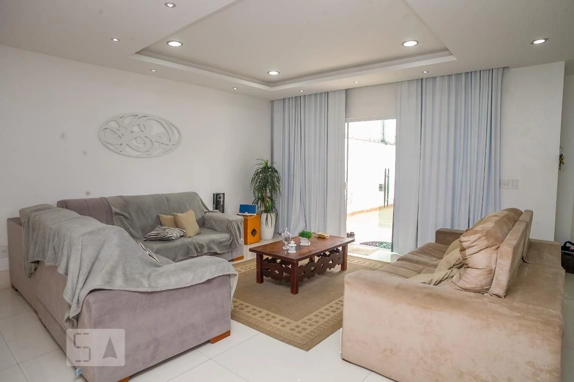 Власний басейн та 4 спальні: будинок 330 м² — photo 12
