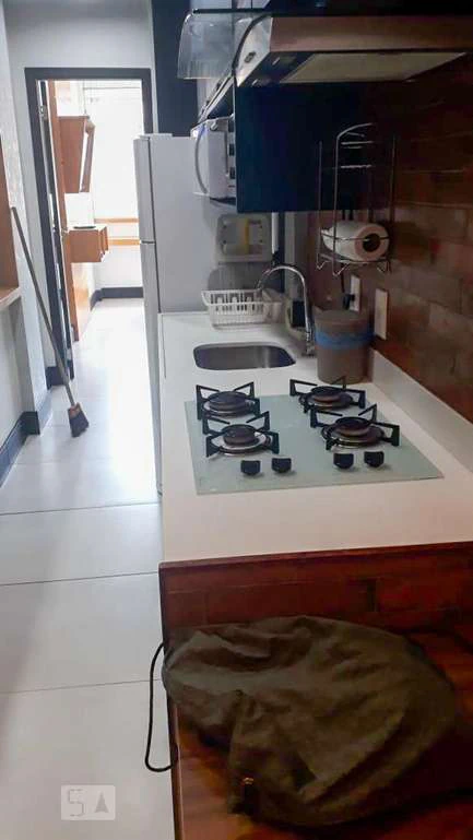 Furnished 1-bedroom apartment with open kitchen — photo 4