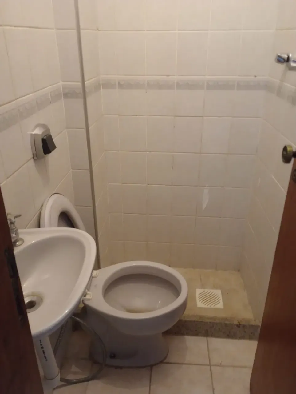 3-bedroom apartment with 2 bathrooms — photo 17