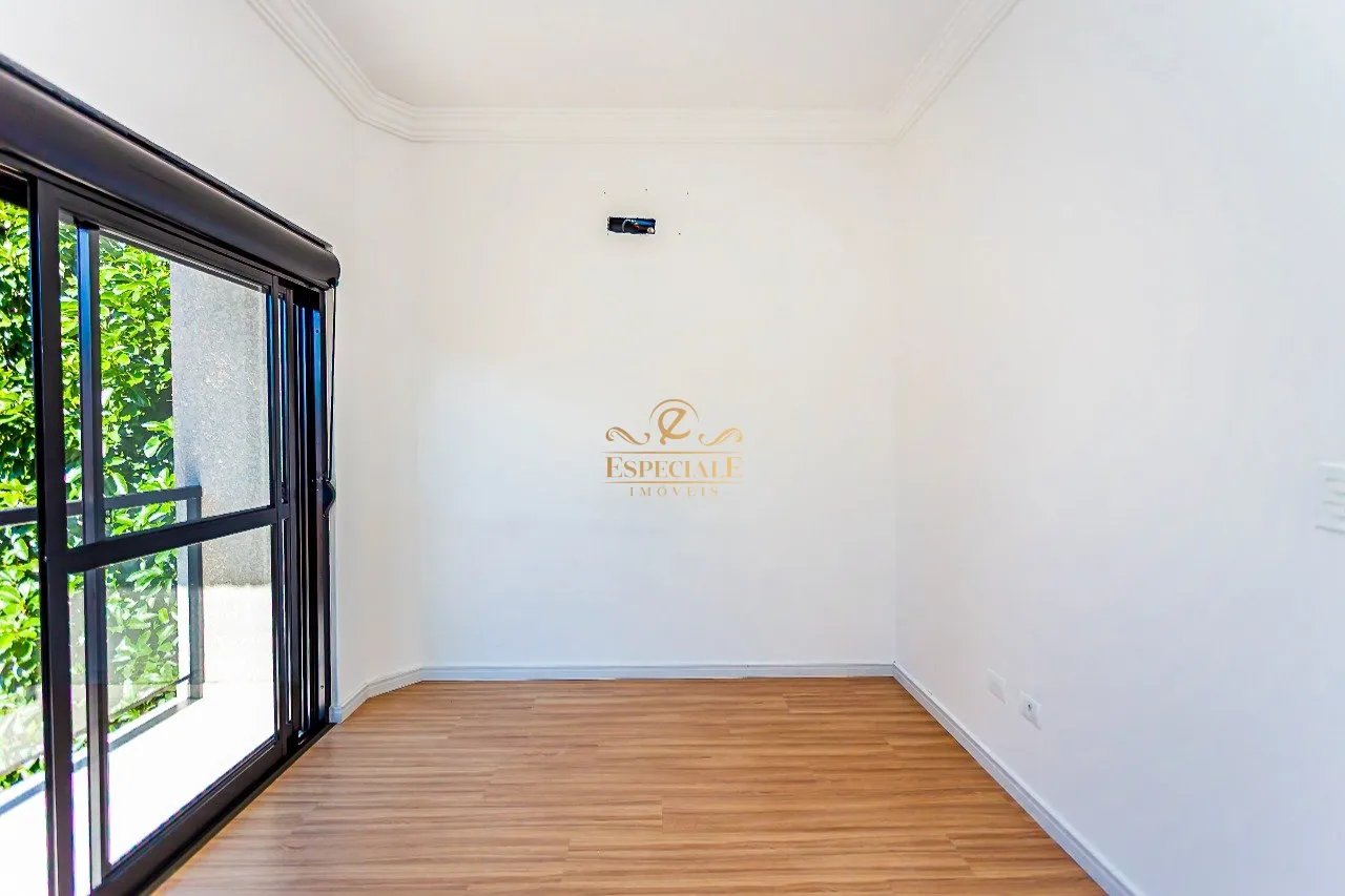 House in a condo with 3 bedrooms and 4 bathrooms — photo 25