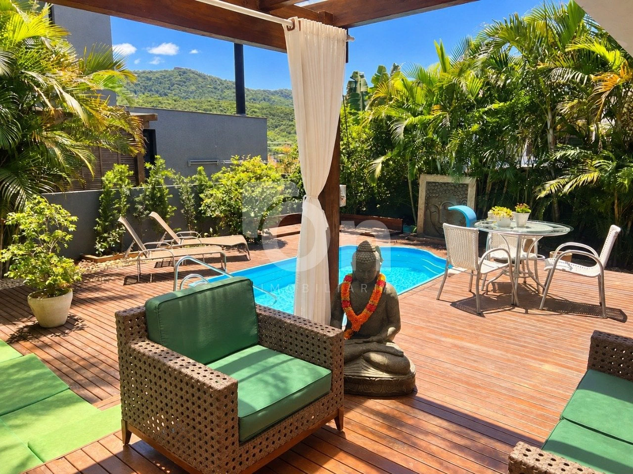 Furnished house, 360 m², with a mountain view — photo 20