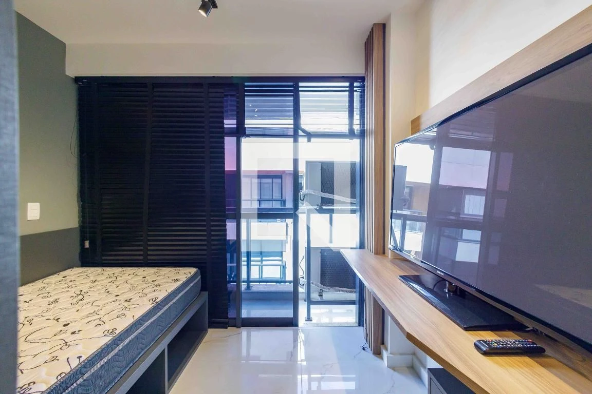 Apartamento mobiliado com 4 quartos e 4 banheiros — photo 22