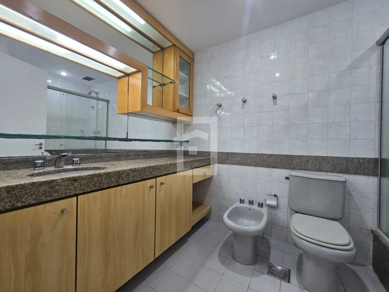 Ванна та 3 спальні: квартира 193 м² — photo 12