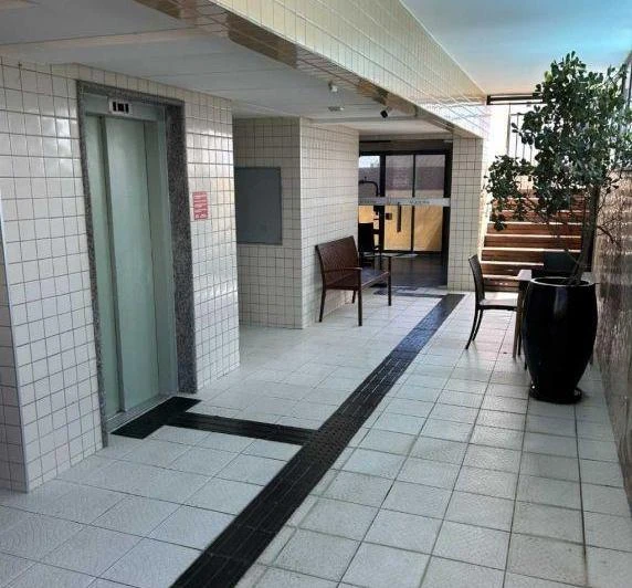Apartamento de 35 m² com cozinha fechada e fogão — photo 7