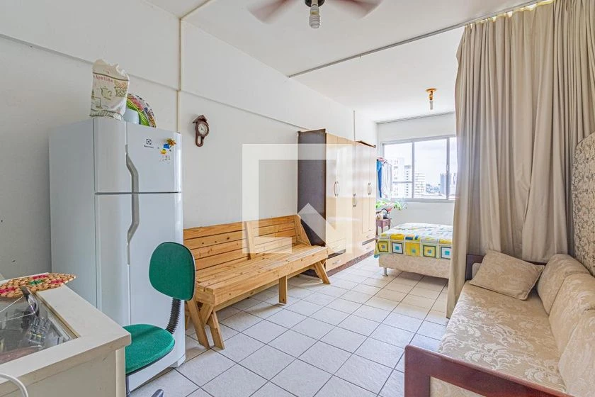 Apartamento de 1 dormitorio con suelos de cerámica — photo 3