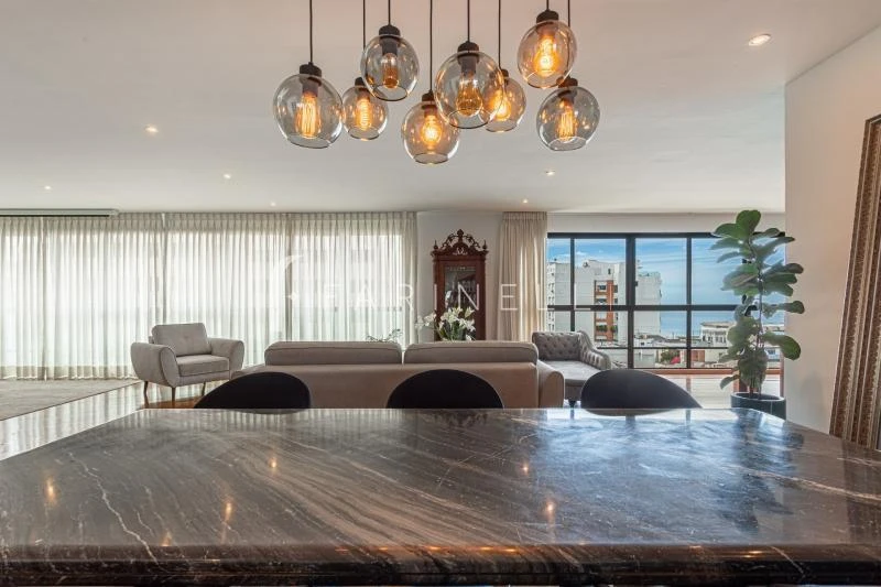 Furnished 250 m² apartment with 2 en-suite bedrooms — photo 20