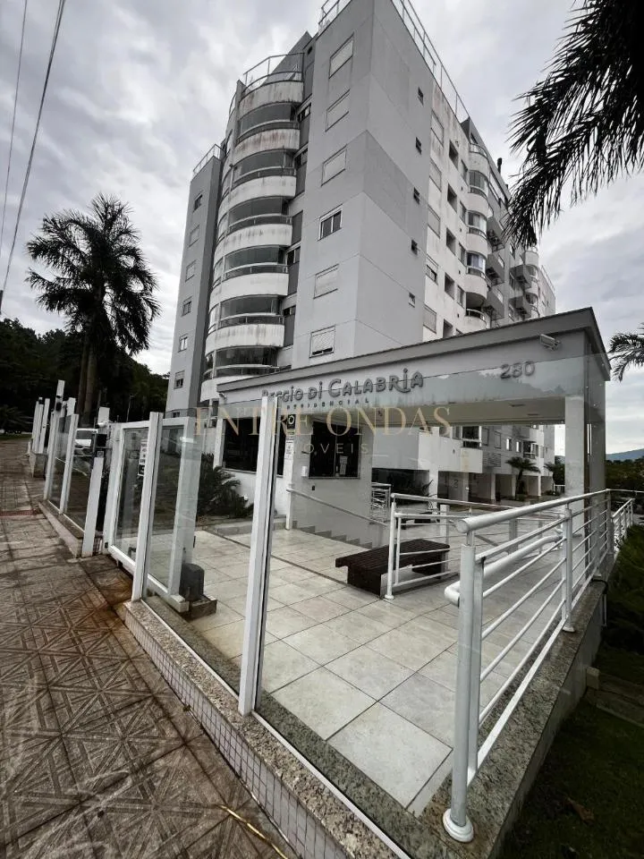 Apartment, 90 m², with a glass-enclosed balcony — photo 11