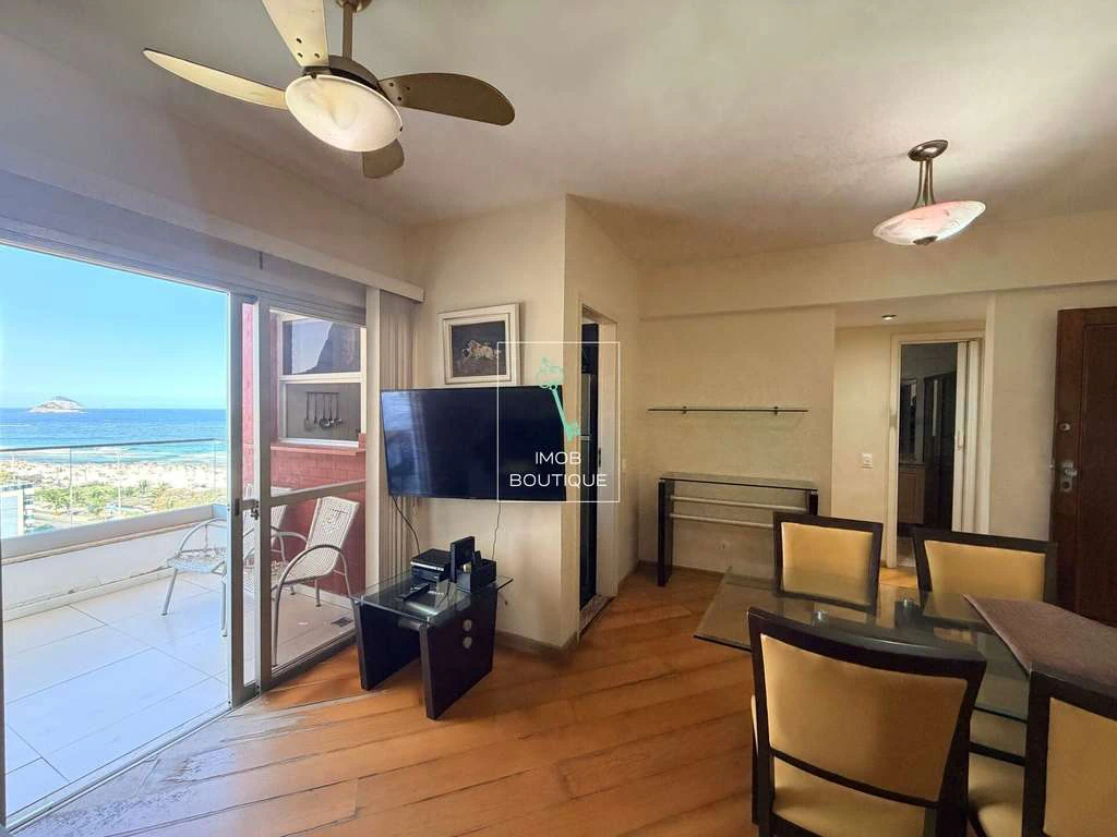 Apartamento mobiliado de 44 m² com 1 quarto e varanda