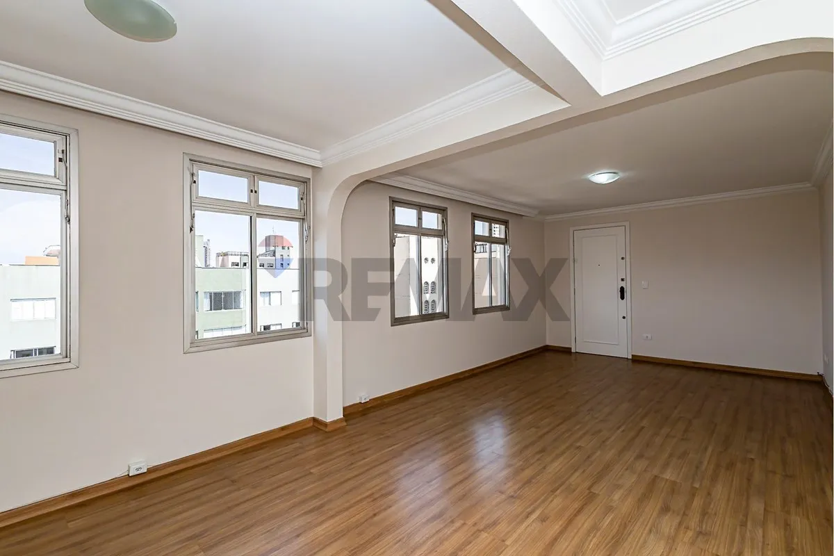 Wood or laminate floors in a 2-bedroom apartment, 70 m² — photo 14
