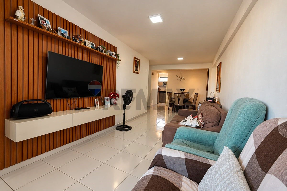 Furnished apartment, 97 m², with a private pool — photo 8