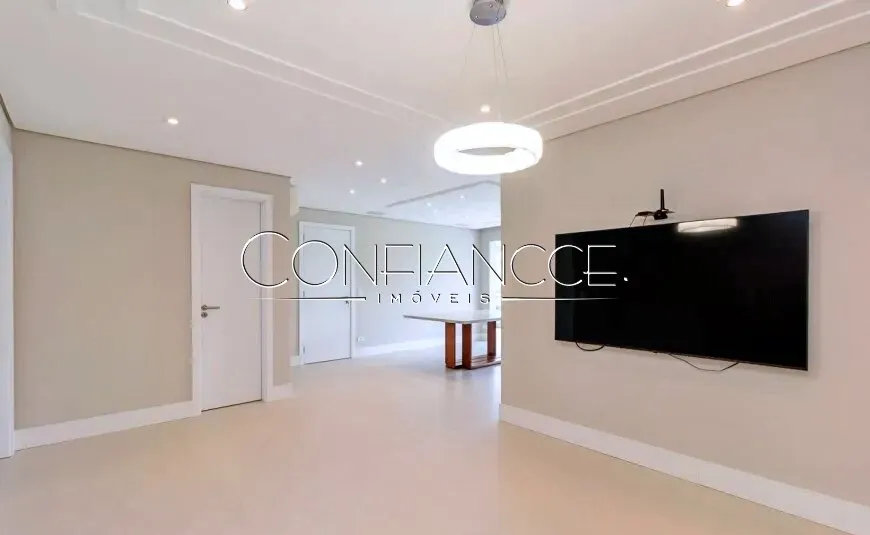 Apartment with 4 bedrooms and 2 en-suite suites — photo 5