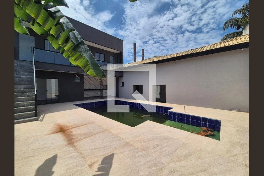 House, 400 m², with a washing machine — photo 50