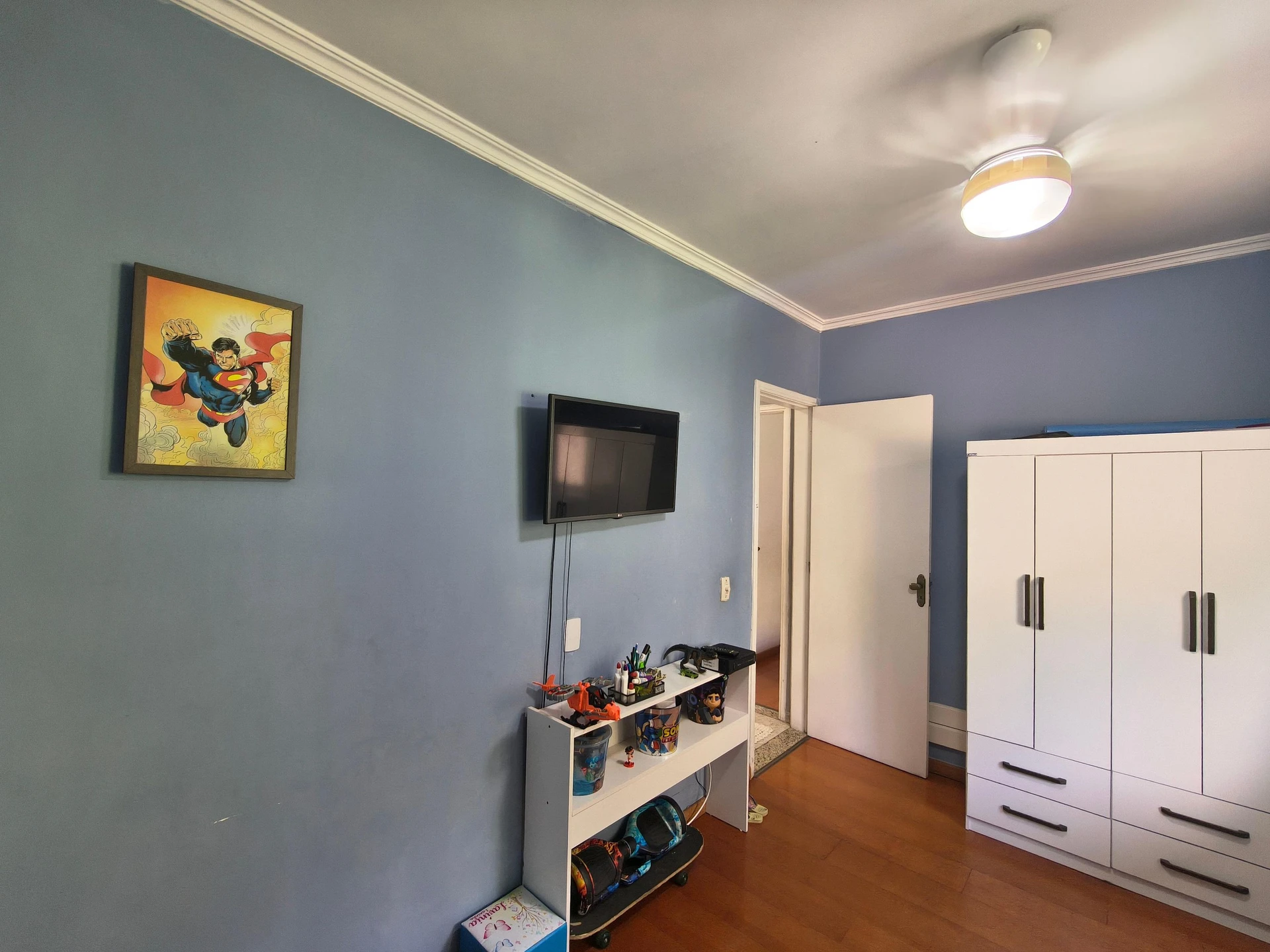 Apartamento amueblado con 3 dormitorios y balcón — photo 24