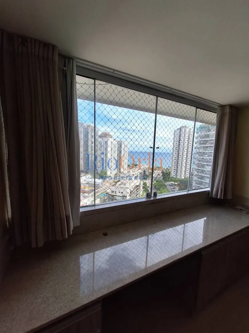 Unfurnished apartment with 4 bedrooms and 5 bathrooms — photo 43