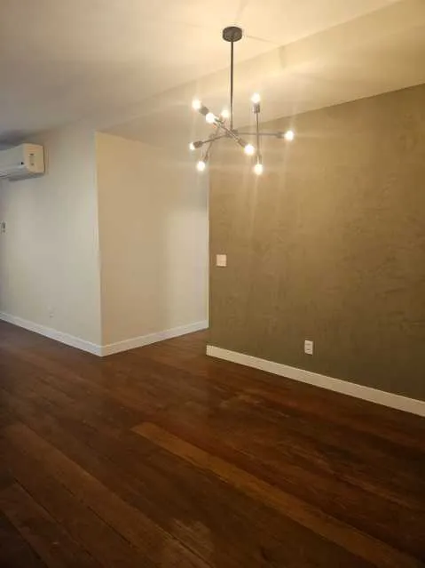Apartment with 4 bedrooms and 5 bathrooms