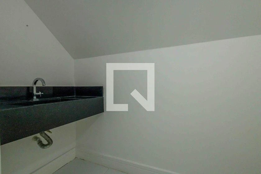 6-bedroom house with 470 m² and 7 parking spaces — photo 35