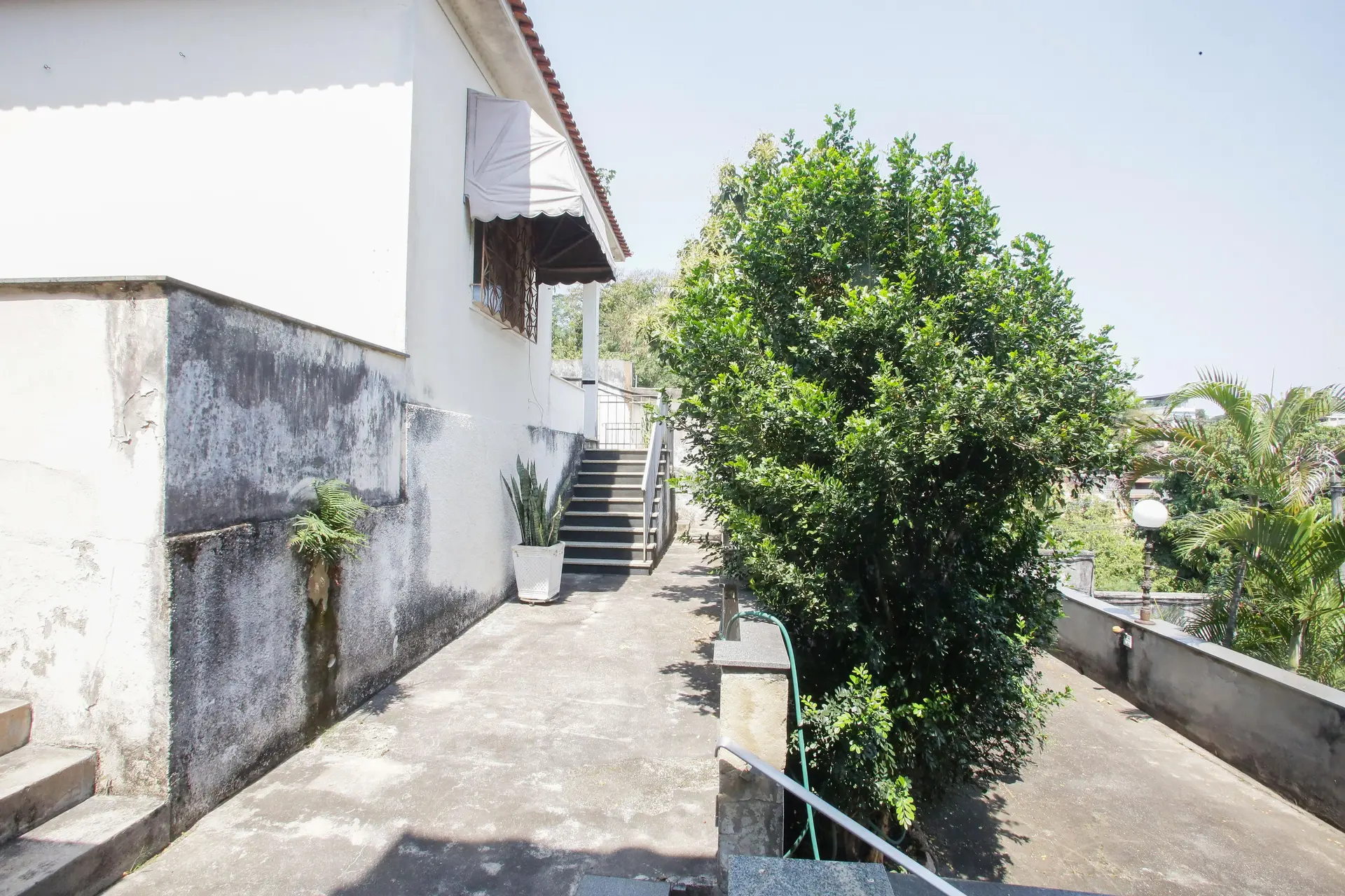 Furnished house with 3 bedrooms and 2 bathrooms — photo 28
